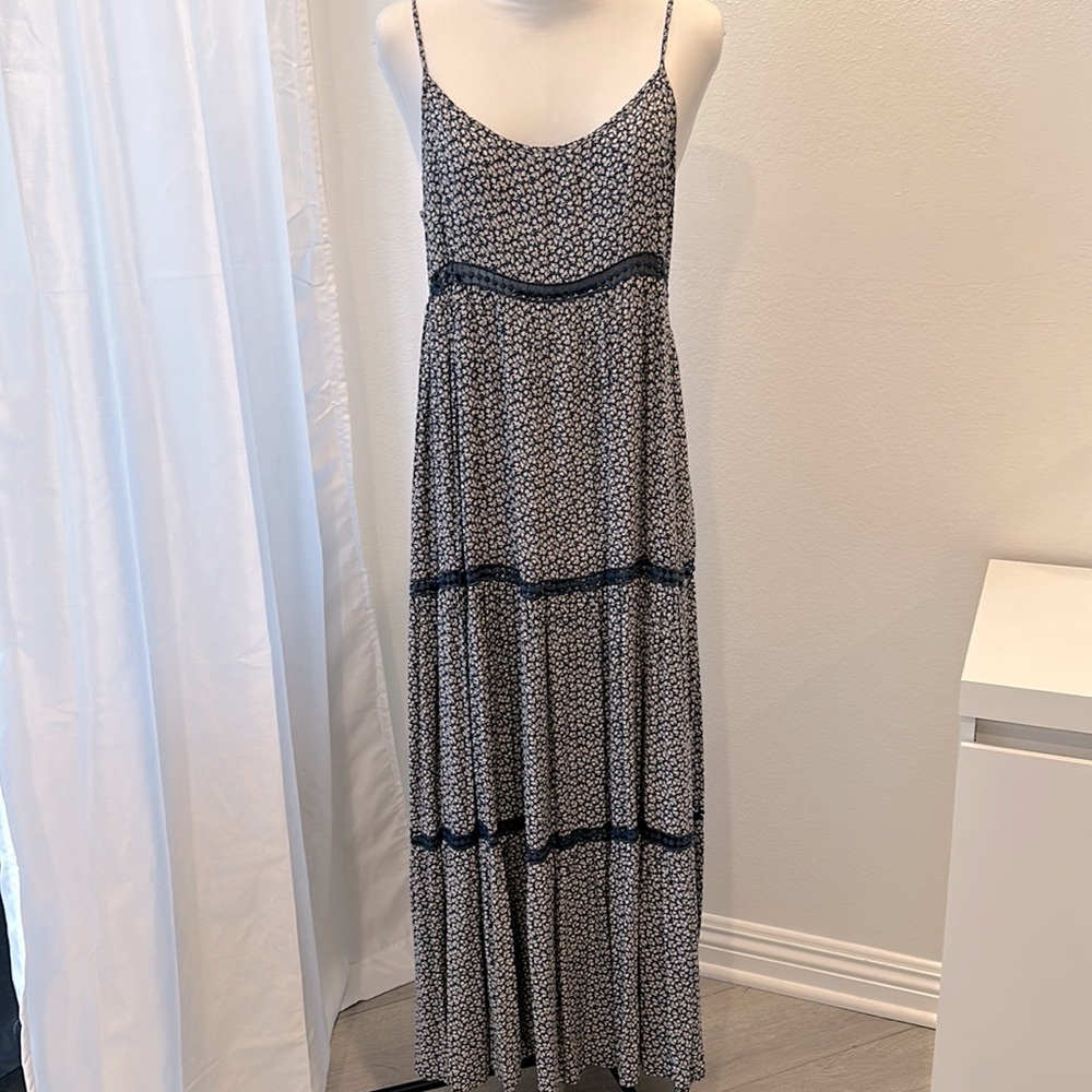 Floral Maxi dress size Medium